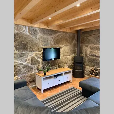 Formas Patuscas, * Gouveia (Guarda)